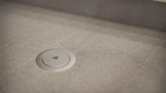 Carregamento e tomadas quase imperceptíveis.